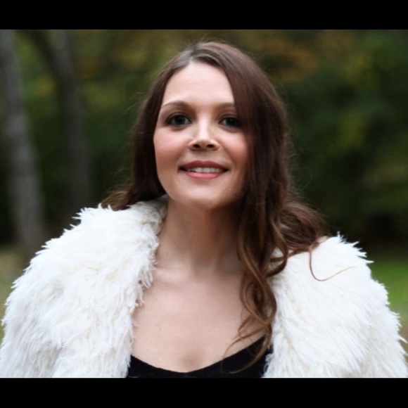 Meet your Posher, Karisa - Picture 1 of 1